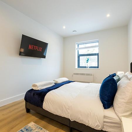 Modern 2 Bed Near Wythenshawe Hospital And Manchester Airport With Parking Екстериор снимка