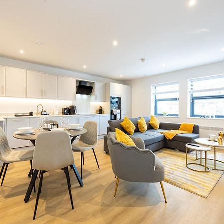 Modern 2 Bed Near Wythenshawe Hospital And Manchester Airport With Parking Екстериор снимка