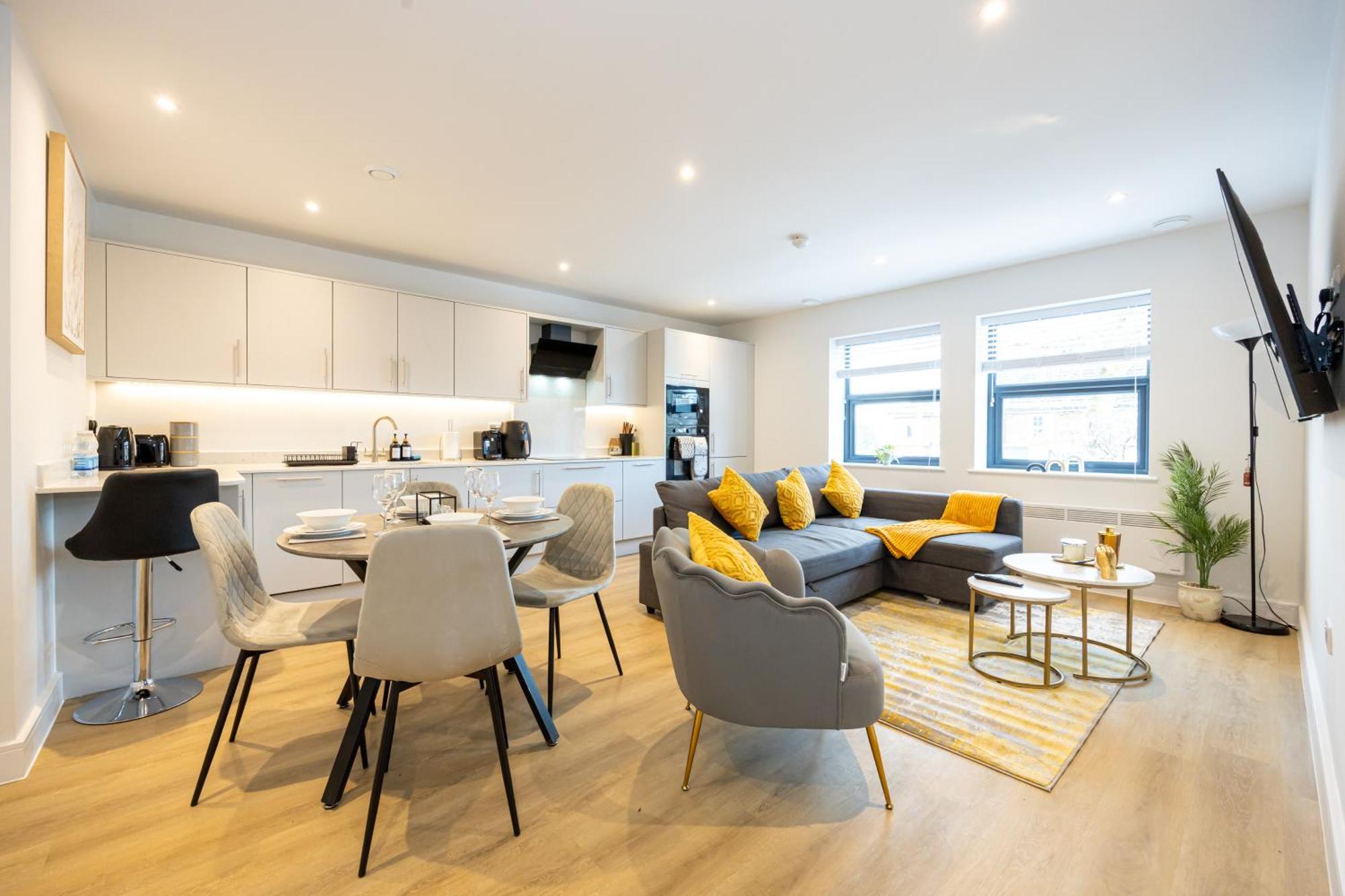 Modern 2 Bed Near Wythenshawe Hospital And Manchester Airport With Parking Екстериор снимка